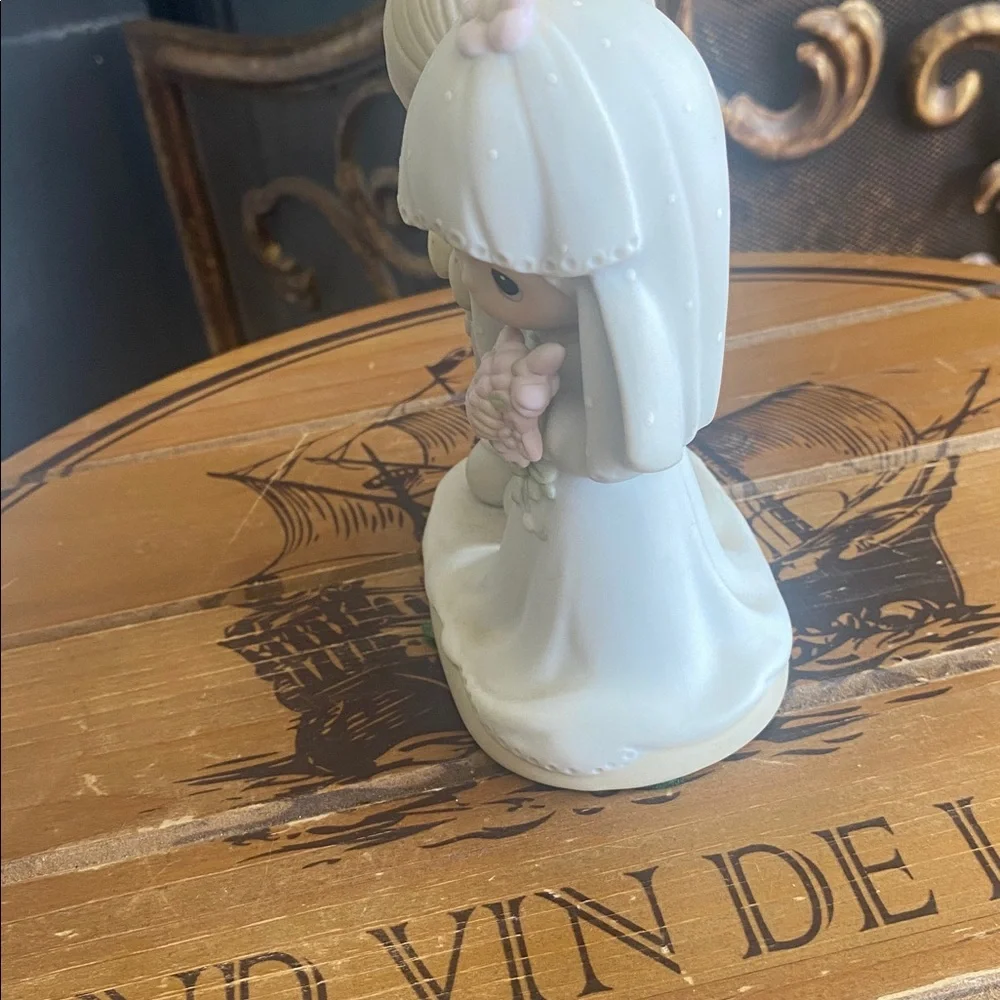 Precious Moments The Lord Bless You and Keep You Bride & Groom Cake Topper 1979